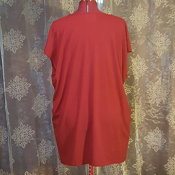 Tshirt - Picture 2 of 5